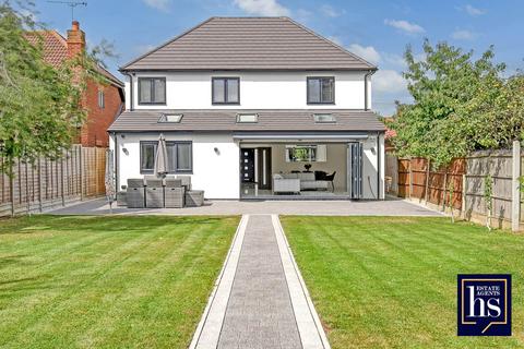 4 bedroom detached house for sale, Great Berry Lane, Langdon Hills SS16