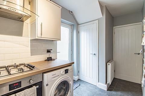 16 Towyn Way, Tonteg, Pontypridd, CF38 1NB