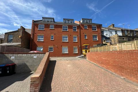 2 bedroom penthouse to rent, Belmont Road, Ramsgate, CT11