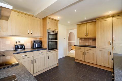 3 bedroom semi-detached house for sale, Beech Road, Horsham