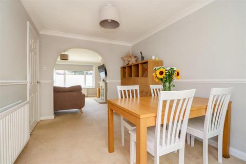 3 bedroom semi-detached house for sale, Beech Road, Horsham