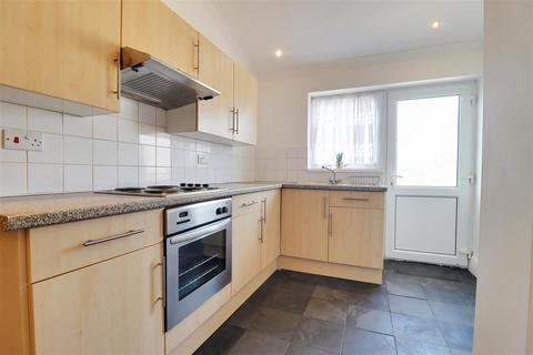 2 bedroom terraced house for sale, Bethune Avenue west, Hessle