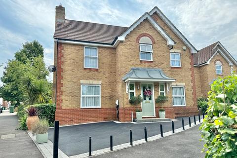 4 bedroom detached house for sale, Valerian Avenue, Titchfield Park