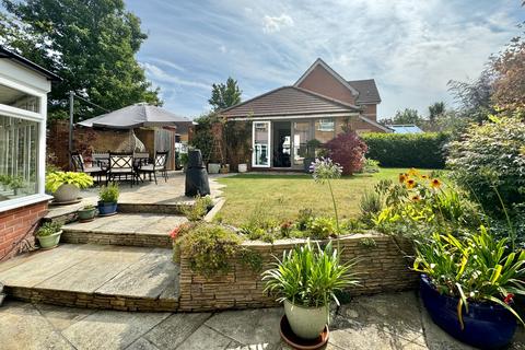 4 bedroom detached house for sale, Valerian Avenue, Titchfield Park