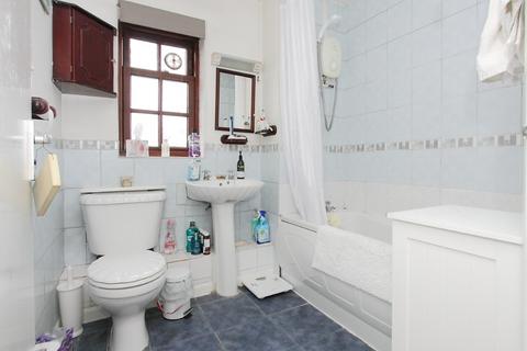 1 bedroom flat for sale, Gardner Court, Whitchurch, RG28
