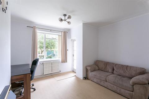 2 bedroom flat to rent, Graham Park Road, Gosforth, Newcastle upon Tyne