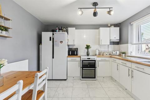 51 Ashleigh, Stevenage, SG2 9UL
