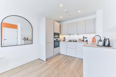 1 bedroom flat for sale, London Square Croydon, Croydon CR0