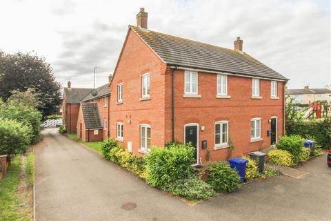 2 bedroom terraced house to rent, New Cheveley Road, Newmarket CB8