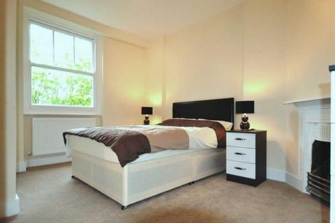 1 bedroom flat to rent, Dewsbury Court, Chiswick, Chiswick