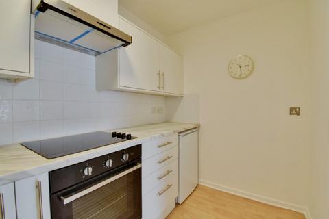 2 bedroom apartment to rent, Hallam Close, Hertfordshire WD24