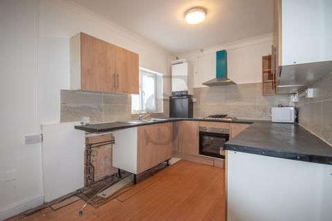 3 bedroom terraced house to rent, Kerrysdale Avenue, Leicester