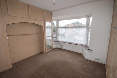 3 bedroom terraced house to rent, Kerrysdale Avenue, Leicester