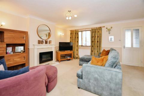 3 bedroom semi-detached house for sale, High Street, Dragonby