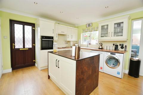 3 bedroom semi-detached house for sale, High Street, Dragonby