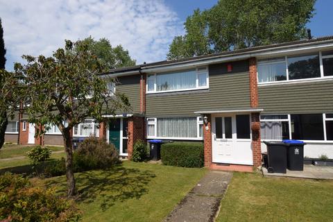 63 Devonshire Green, Farnham Royal, Slough, SL2 3DX