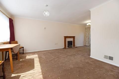63 Devonshire Green, Farnham Royal, Slough, SL2 3DX