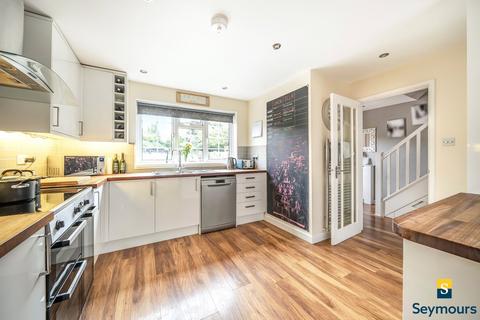 16 Baird Drive, Wood Street Village, Guildford, GU3 3EF