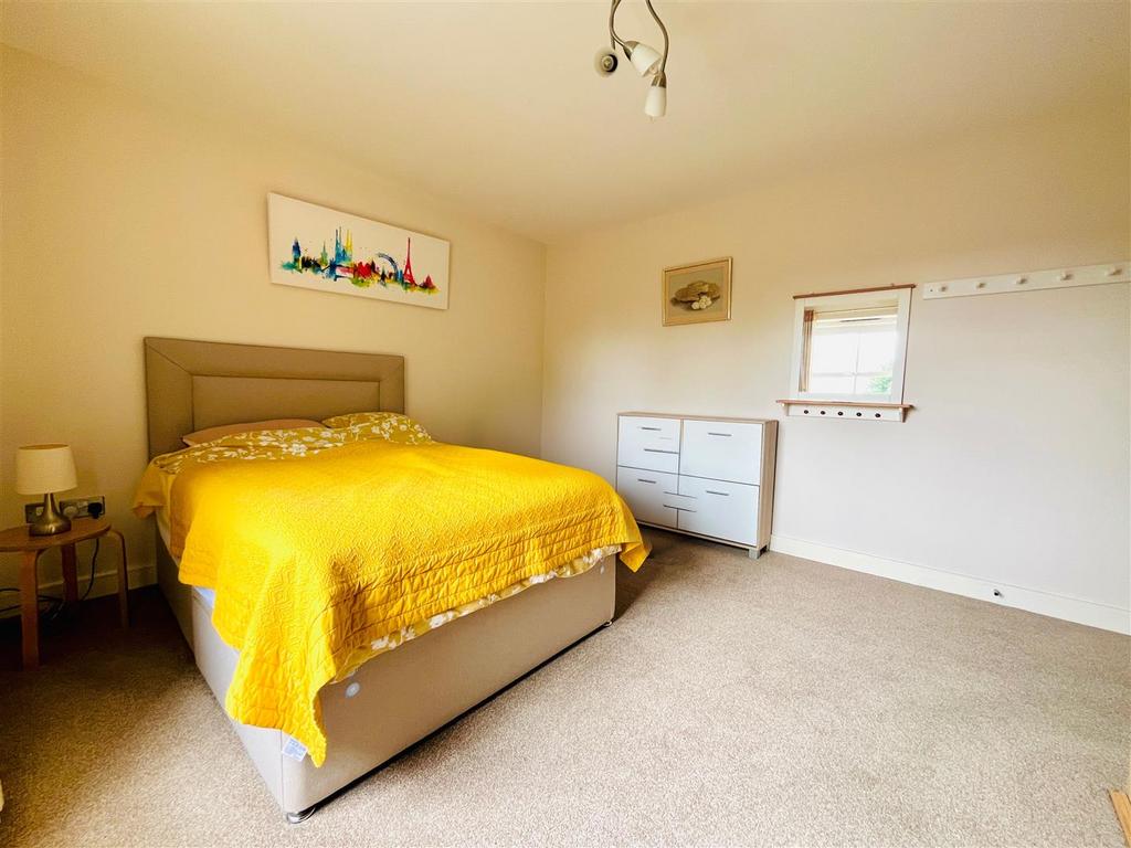 Bedroom 2 Aspect 2