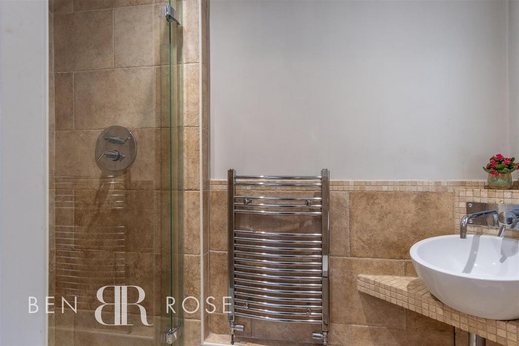 Master Ensuite