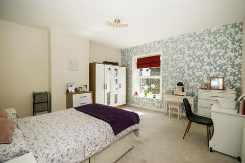 32 Spring Street, Ramsbottom, Bury, BL0 9JQ