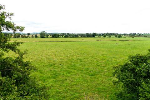 Land for sale, 84 acres of land at Tushingham, Nr Whitchurch, Cheshire.