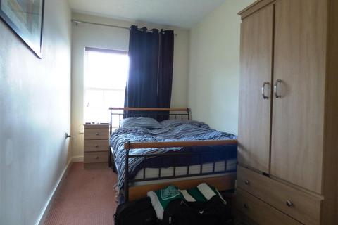 2 bedroom flat for sale, Ampleforth House, Warrington WA1