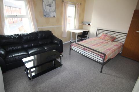 2 bedroom apartment to rent, Gort Place, Gilesgate, Durham, DH1