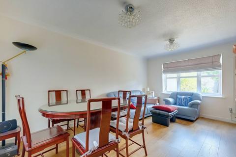 90 Pollards Green, Chelmsford, CM2 6UL