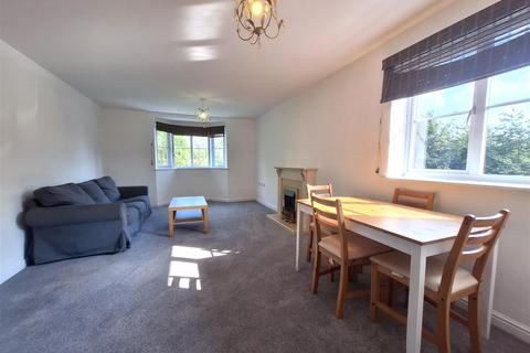 2 bedroom apartment to rent, Basingstoke Road, Reading