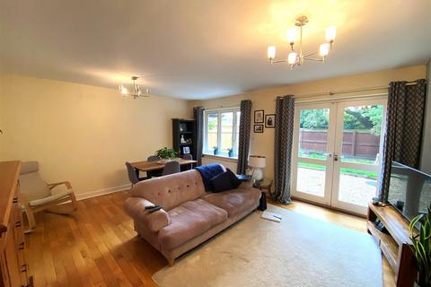 3 bedroom townhouse to rent, Earl Edwin Mews, Whitchurch, Shropshire