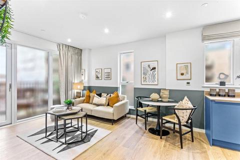 1 bedroom apartment for sale, Cutler House, 6 Mary Neuner Road, London