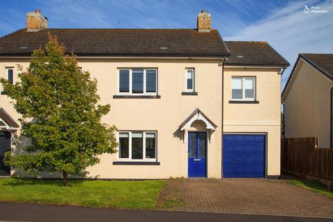 4 bedroom semi-detached house to rent, Springfield Rise, Foxdale