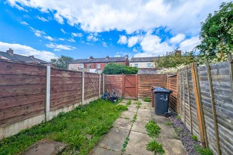 2 bedroom end of terrace house for sale, Hope Street, Leigh