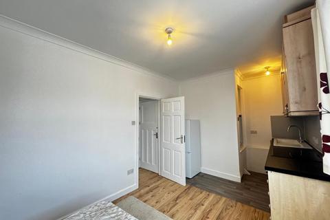 1 bedroom flat to rent, Geraint Road, Bromley