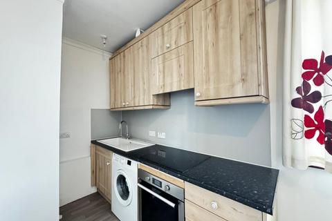 1 bedroom flat to rent, Geraint Road, Bromley