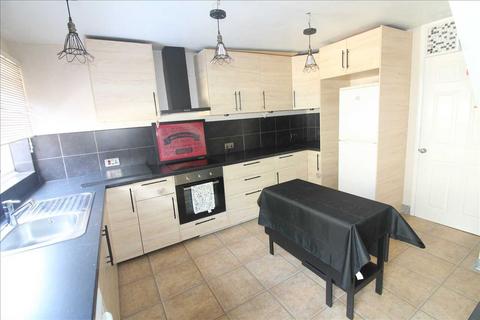 3 bedroom end of terrace house for sale, Milton Keynes MK12