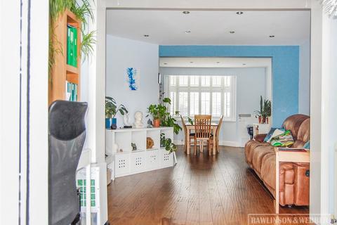 8 Faraday Road, West Molesey, KT8 2TQ