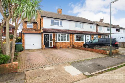 26 Ivydene, West Molesey, KT8 2HG