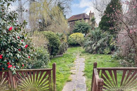 7 Down Street, West Molesey, KT8 2SY