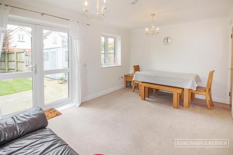 3 bedroom semi-detached house for sale, Apps Meadow Close, West Molesey KT8