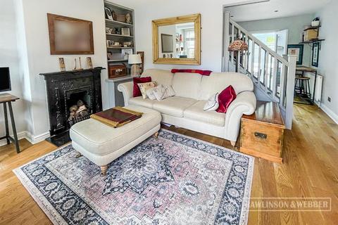 41 School Road, East Molesey, KT8 0DN