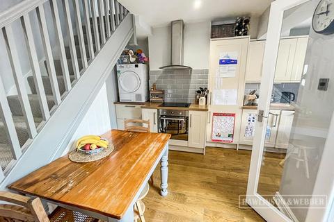 41 School Road, East Molesey, KT8 0DN