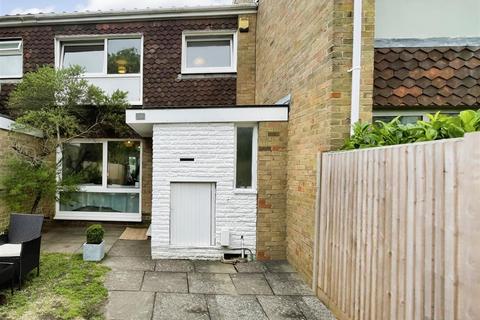 3 bedroom terraced house for sale, Buckingham Gardens, West Molesey KT8