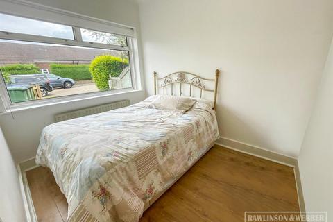6 Dunstable Road, West Molesey, KT8 2EN