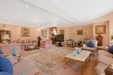 5 bedroom apartment for sale, 108 Lancaster Gate, Paddington W2