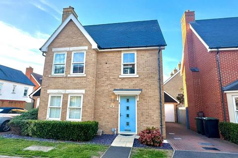 3 bedroom detached house for sale, Maunder Avenue, Biggleswade SG18