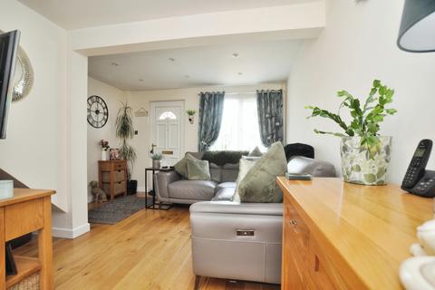 17 Lamb Meadow, Arlesey, SG15 6RY