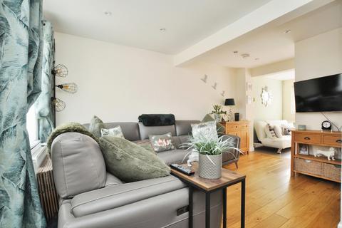17 Lamb Meadow, Arlesey, SG15 6RY