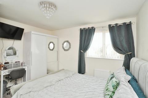 17 Lamb Meadow, Arlesey, SG15 6RY